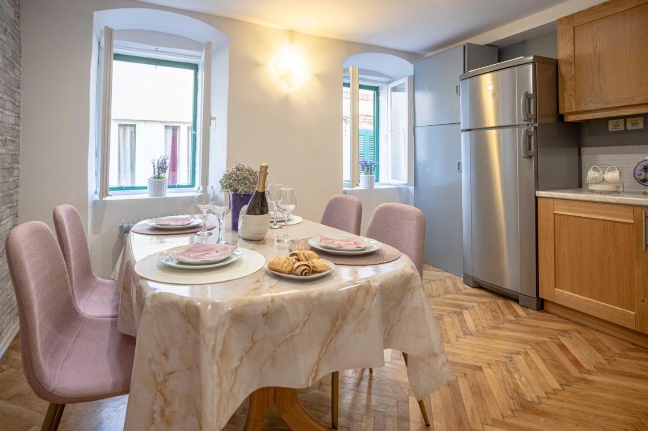 Daloro Suite Split Bagian luar foto